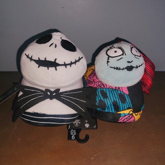 Disney’s Nightmare Before Christmas Women’s House Slippers Size 9/10 NWT - Picture 1 of 3